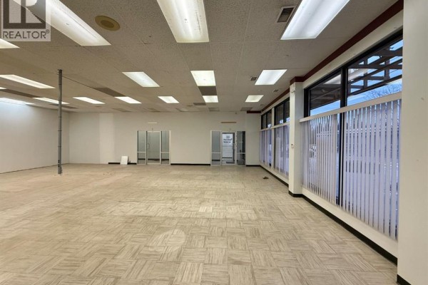 Bay 1, 111 Government Road, Hinton, AB, photo 3