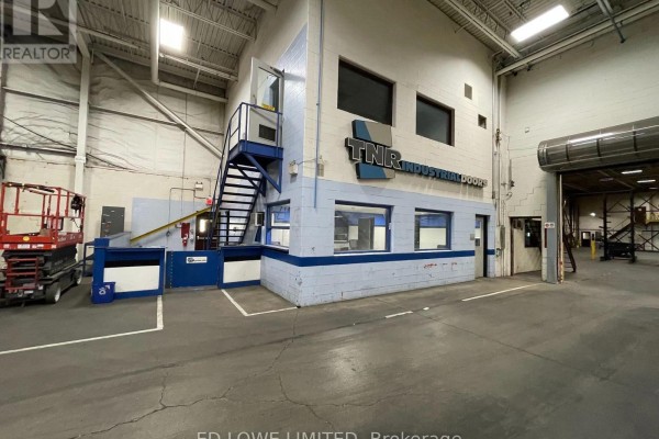 Bay 34 - 200 Fairview Road, Barrie, ON L4N8X8 Photo 2