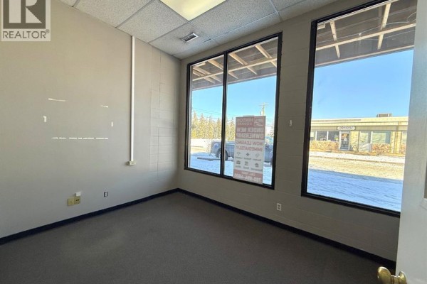 Bay 4/5, 105 Government Road, Hinton, AB, photo 2