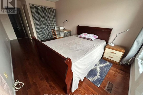 Bedroom 2 - 2876 Westbury Court, Mississauga, ON, photo 2