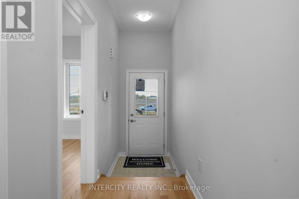 Primary Bedroom - Blk7-th35 - 27 Sunbird Way, Halton Hills, ON X0X0X0 Photo 3