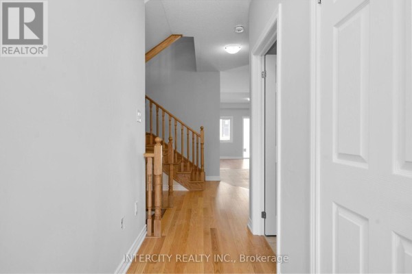 Bedroom 2 - Blk7-th35 - 27 Sunbird Way, Halton Hills, ON X0X0X0 Photo 4