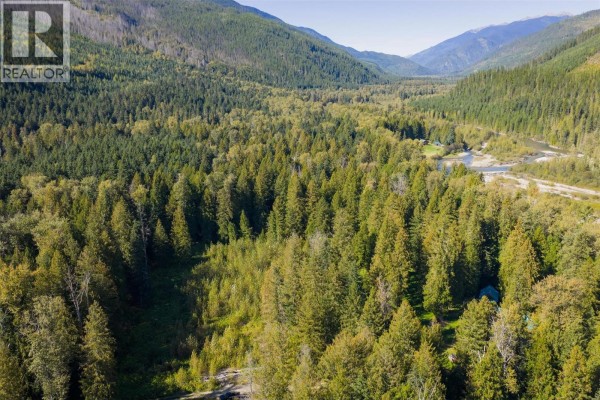 Block 5 Marquise Street, Poplar Creek, BC V0G1N0 Photo 2