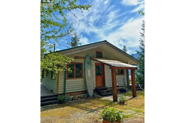 Block R Jakes Landing, Egmont, BC V0N1N0 Photo 2