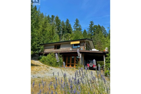 Block R Jakes Landing, Egmont, BC V0N1N0 Photo 3