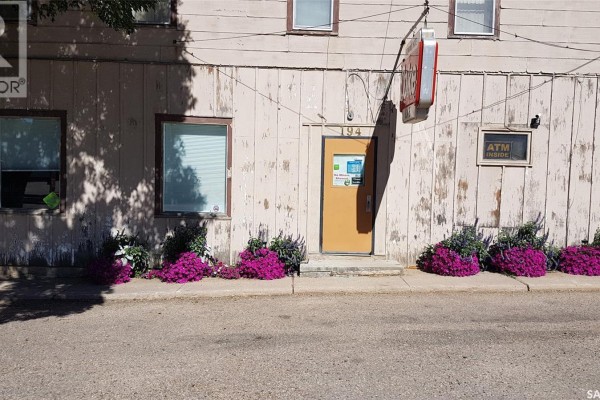 Brenda'z Inn Pennant Bar, Pennant, SK, photo 2