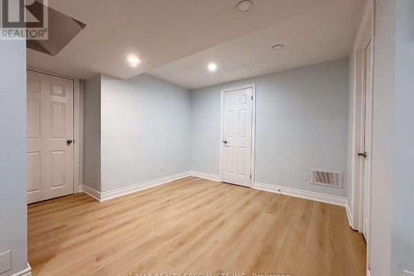 Bedroom 2 - Bsmnt - 1450 Thistledown Road, Oakville, ON L6M1Y9 Photo 5