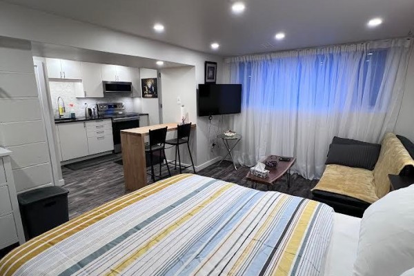 Bsmnt - 208 Rosemount Avenue, Toronto, ON M9N3C3 Photo 4