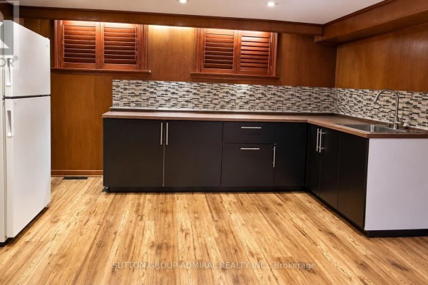 Kitchen - Bsmnt - 307 Churchill Avenue, Toronto, ON M2R1E6 Photo 3