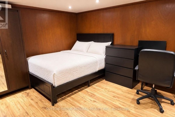 Bsmnt - 307 Churchill Avenue, Toronto, ON M2R1E6 Photo 5
