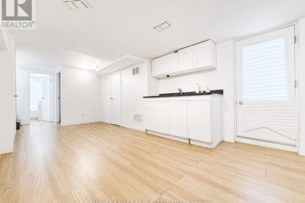 Bsmnt - 327 Howland Avenue, Toronto, ON M5R3C1 Photo 5