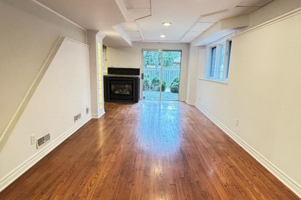 Bsmnt - 410 Clearmeadow Boulevard, Newmarket, ON L3X2C7 Photo 5