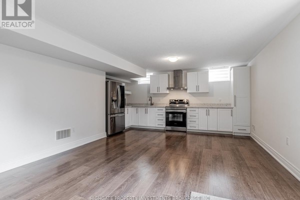 Kitchen - Bsmt - 1055 Purus Path, Pickering, ON L1V2P8 Photo 5