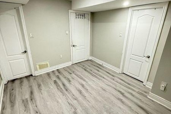 Bsmt - 106 Flurry Circle, Brampton, ON L6X0S7 Photo 5