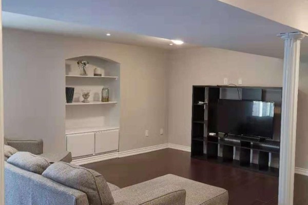 Bsmt - 11 Luce Drive, Ajax, ON L1Z0K2 Photo 3