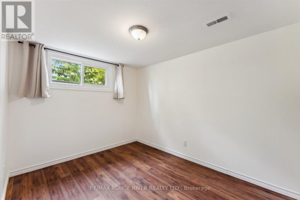 Bedroom 2 - Bsmt - 1121 Brock Street S, Whitby, ON L1N4M1 Photo 4