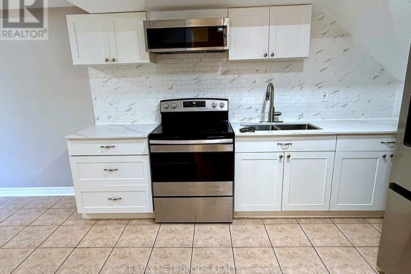 Bsmt - 1128 A Glen Eden Court, Pickering, ON L1V6N8 Photo 2