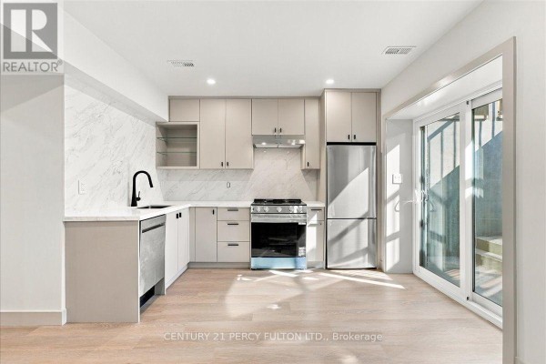 Kitchen - Bsmt - 113 Hatherley Road, Toronto, ON M6E1W4 Photo 2