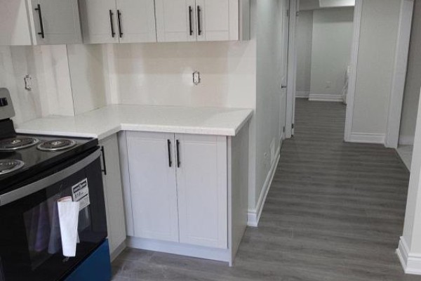 Kitchen - Bsmt - 1133 Windbrook Grove, Mississauga, ON L5V2V2 Photo 3