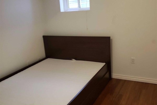 Bsmt - 12 Monarchwood Crescent, Toronto, ON M3A1H4 Photo 5