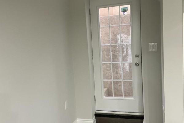 Bsmt - 12 Tetra Court, Brampton, ON L6X5L9 Photo 3