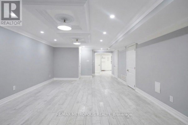 Bsmt - 121 Livingstone Street E, Barrie, ON L4M6X5 Photo 3