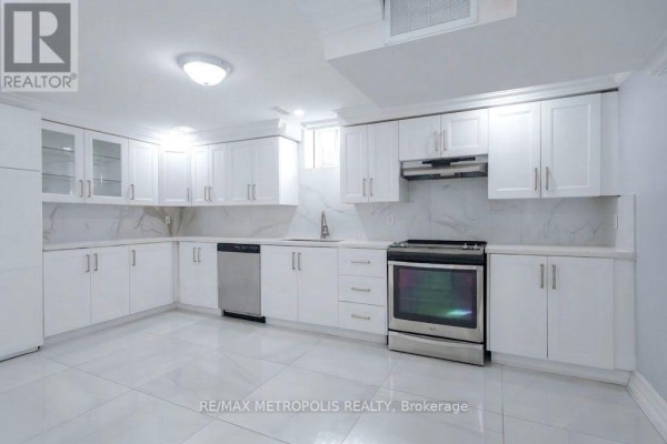 Bsmt - 121 Livingstone Street E, Barrie, ON L4M6X5 Photo 4