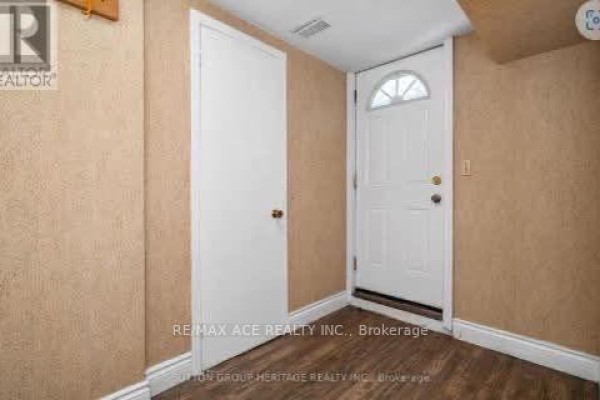 Primary Bedroom - Bsmt - 127 Poplar Road, Toronto, ON M1E1Z5 Photo 4