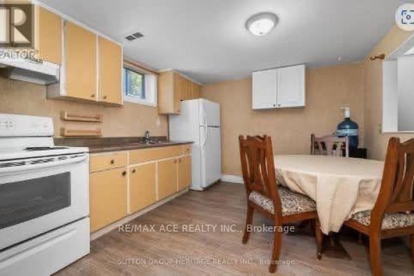 Bedroom 2 - Bsmt - 127 Poplar Road, Toronto, ON M1E1Z5 Photo 5