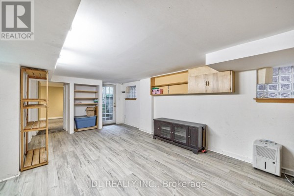 Bsmt - 150 Banff Road, Toronto, ON M4P2P7 Photo 4