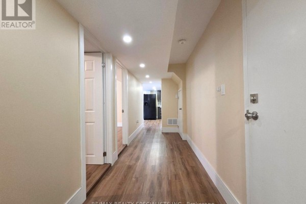 Bsmt - 18 Gold Hill Road, Brampton, ON L6X4V2 Photo 5