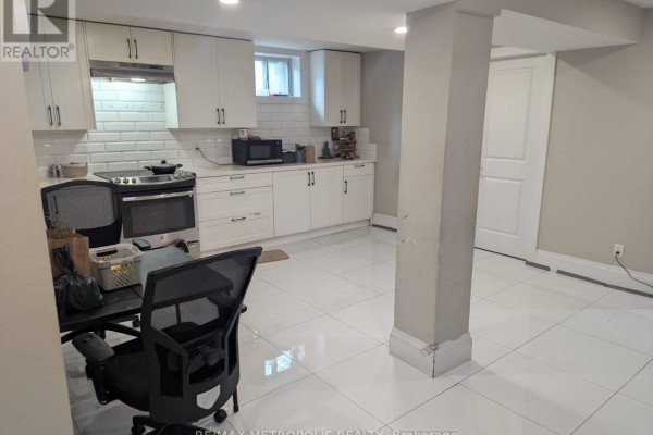Bsmt - 181 Flora Drive, Toronto, ON M1P1B1 Photo 2
