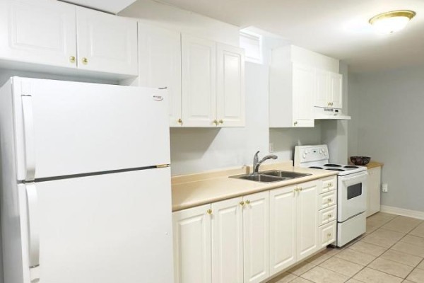 Laundry room - Bsmt - 188 View North Court, Vaughan, ON L4L8S3 Photo 4