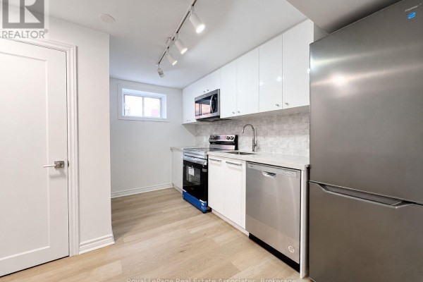 Bsmt - 20 Silvercrest Avenue, Toronto