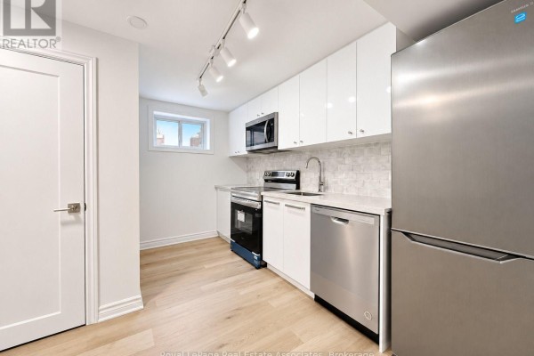 Kitchen - Bsmt - 20 Silvercrest Avenue, Toronto, ON M8W2S4 Photo 2