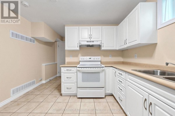 Bedroom 2 - Bsmt - 203 John Street, Bradford West Gwillimbury, ON L3Z1J9 Photo 4