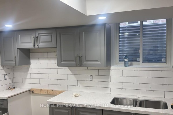 Bedroom 2 - Bsmt - 21 Palm Tree Road, Brampton, ON L6V4N9 Photo 4