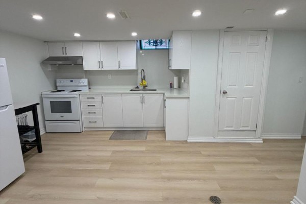 Dining room - Bsmt - 21a Lambton Avenue, Toronto, ON M6N2S2 Photo 4