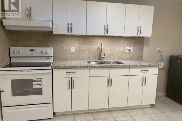 Kitchen - Bsmt - 228 Bantry Avenue, Richmond Hill, ON L4B4T6 Photo 2