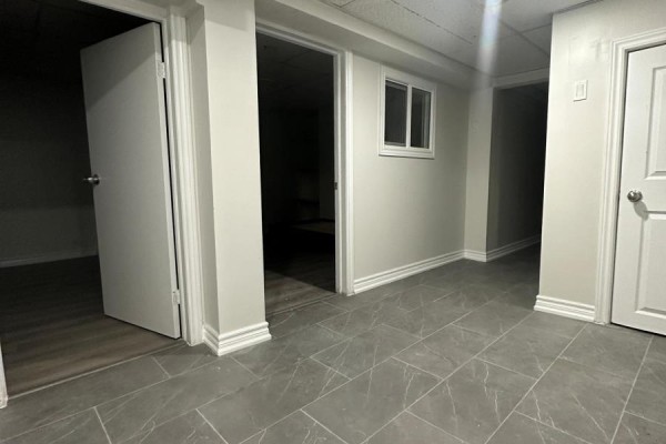 Bsmt - 23 Gemshaw Crescent, Toronto, ON, photo 3