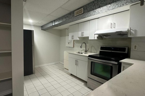 Bsmt - 23 Gemshaw Crescent, Toronto, ON M1B1L3 Photo 4