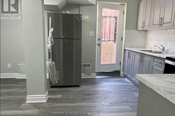 Bsmt - 23 Travis Crescent, Brampton, ON L7A3J4 Photo 4