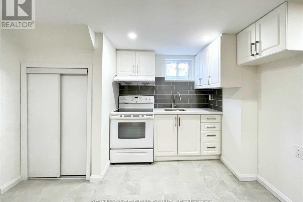 Dining room - Bsmt - 246 Horsham Avenue, Toronto, ON M2N2A6 Photo 3