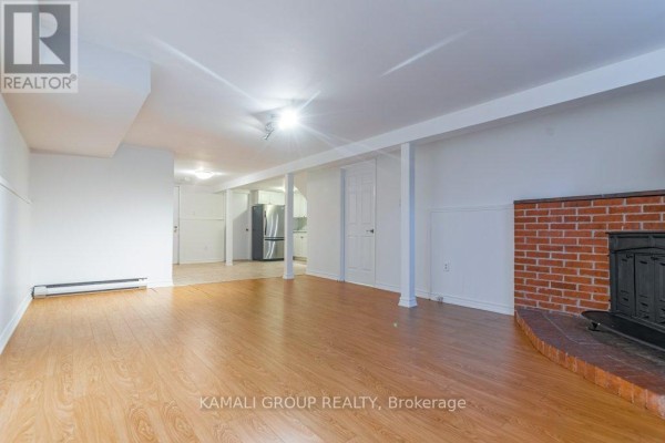 Bedroom 2 - Bsmt - 25 Hillview Drive, Newmarket, ON L3Y4Y3 Photo 4