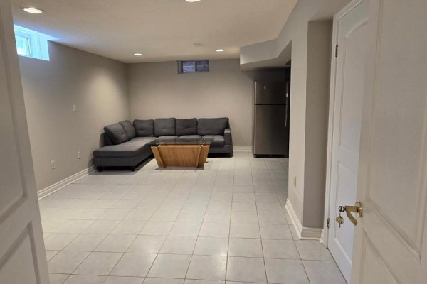 Dining room - Bsmt - 25 Pilkington Crescent, Vaughan, ON L4J7J5 Photo 4
