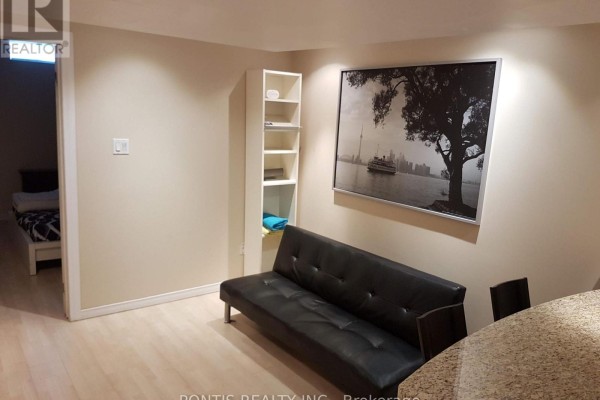 Bsmt - 2538 Raglan Court, Mississauga, ON L5M5L5 Photo 2