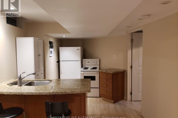 Bsmt - 2538 Raglan Court, Mississauga, ON L5M5L5 Photo 5