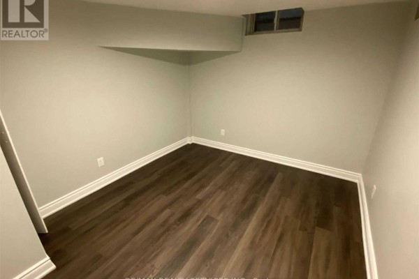 Bsmt - 26 Swennen Drive, Brampton, ON L6V4E3 Photo 5
