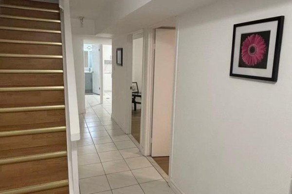 Bsmt - 27 Macklingate Court, Toronto, ON M1V1A2 Photo 5