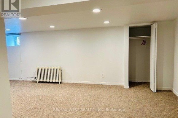 Bsmt - 27 Oakview Avenue, Toronto, ON M6P3J3 Photo 5
